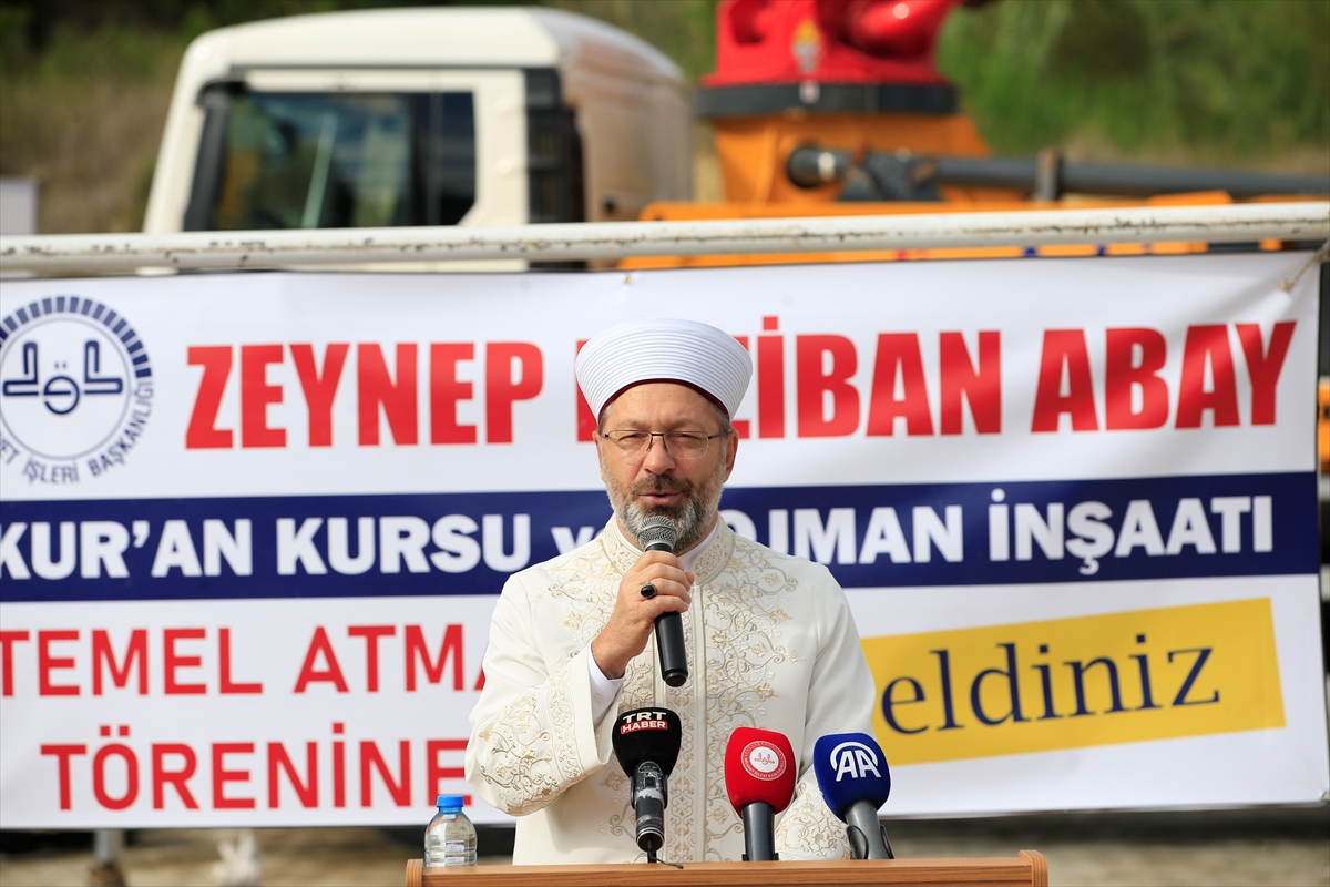 Diyanet İşleri Başkanı Erbaş, Kur'an kursu ve lojman inşaatı temel atma törenine katıldı:
