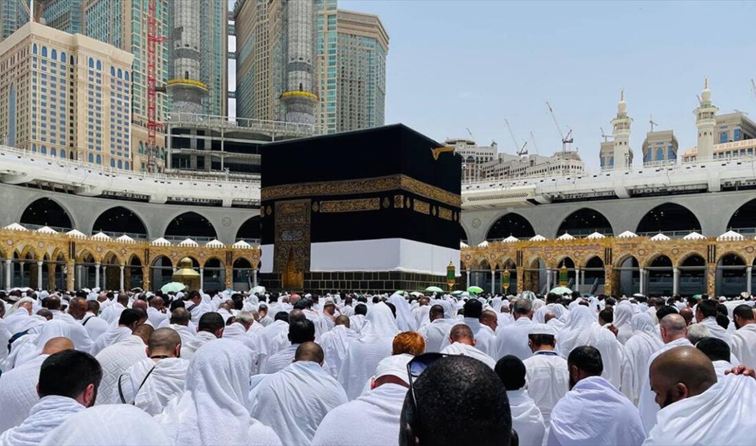 Hac ve Umre Hizmetleri Genel Müdürü Remzi Bircan, turist vizesiyle