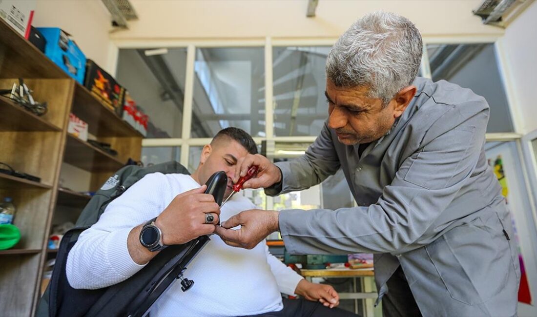 Diyarbakır Büyükşehir Belediyesince kurulan atölyede engellilerin yaşamını kolaylaştıran akülü araçlar
