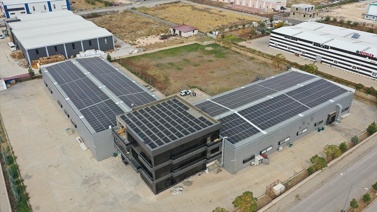 Diyarbakır'da bir tatlı firması, Organize Sanayi Bölgesi'ndeki (OSB) fabrikasında tescilli