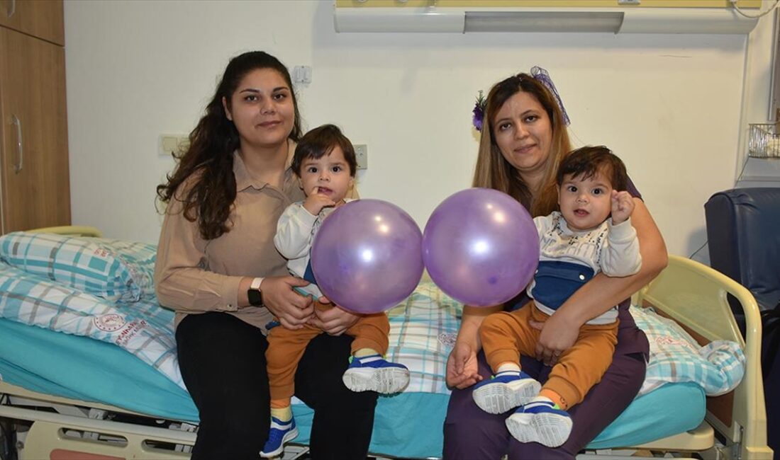 Afyonkarahisar'da 29 haftalıkken 1 kilo 700'er gram ağırlığında hayata gözlerini