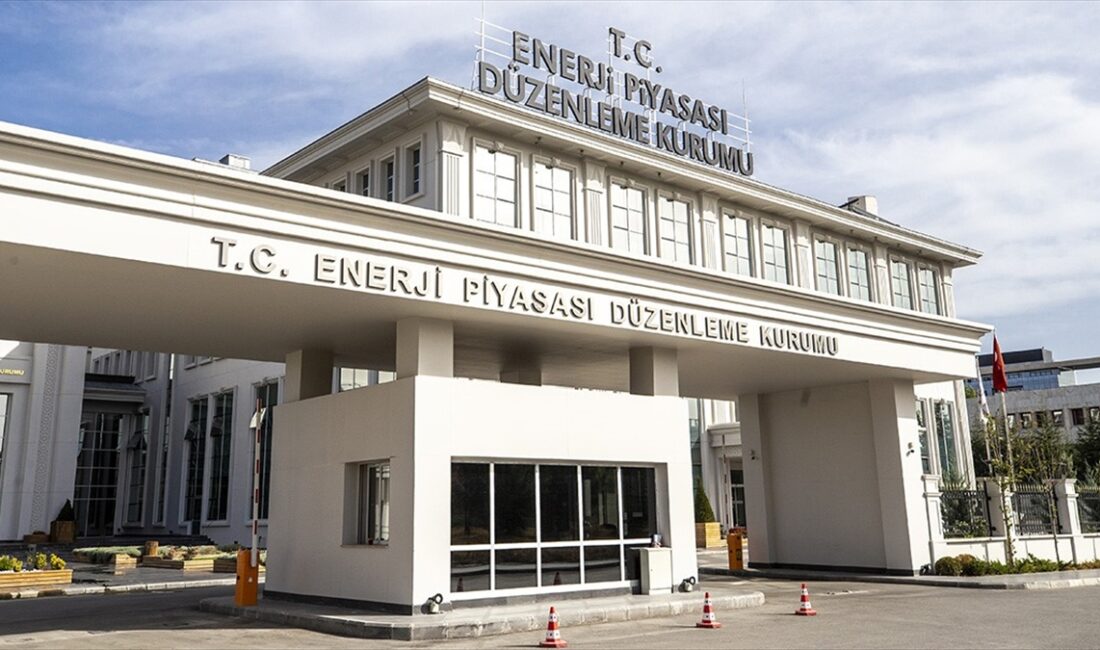 Elektrik Üretim AŞ'nin (EÜAŞ) görevli tedarik şirketlerine uygulayacağı aktif elektrik