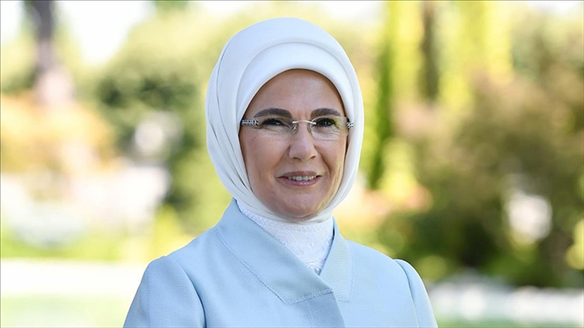 Emine Erdoğan, "Alınacak önlemlerle su verimliliğini artırarak, riski afete dönüşmeden