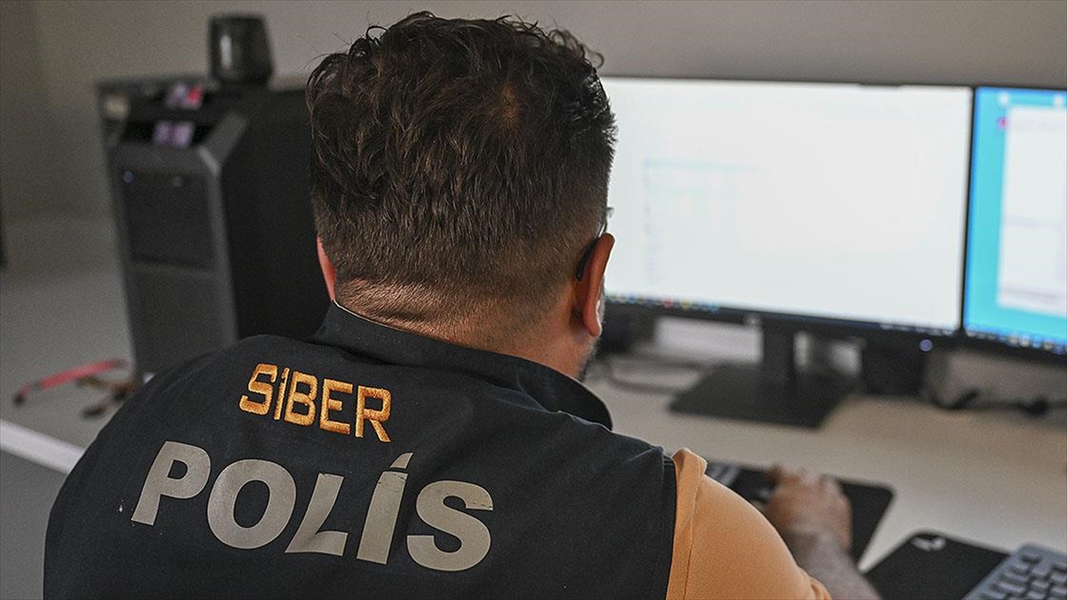 Emniyet Genel Müdürlüğü, dijital platformlarda "e-Devlet onaylı diploma" benzeri başlıklarla