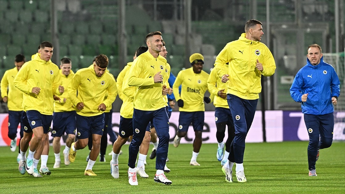 Fenerbahçe, Trendyol Süper Lig'in 13. haftasında yarın VavaCars Fatih Karagümrük'ü