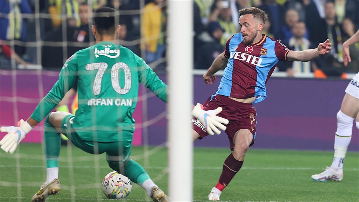 Fenerbahçe ile Trabzonspor yarın Süper Lig'de yapacakları maçla 134. kez