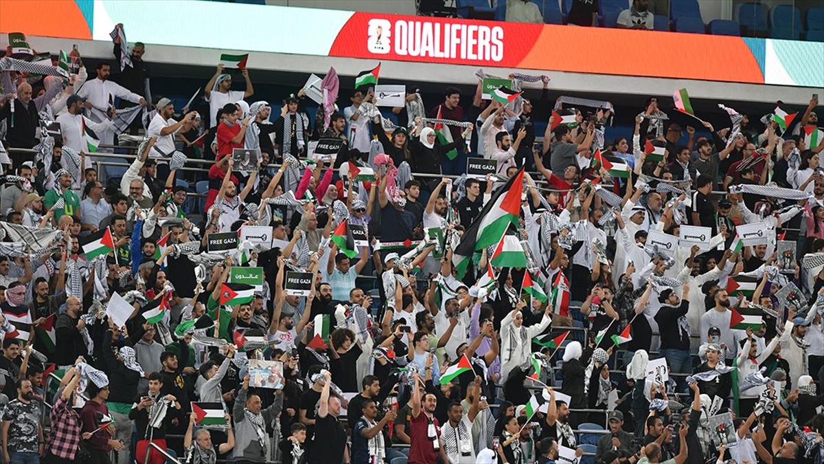 FIFA Dünya Kupası Asya Elemeleri'nde Filistin ile Avustralya arasındaki karşılaşmaya,