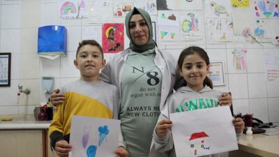 Osman Hilmi Kalpaklıoğlu Aile Sağlığı Merkezinde görevli hemşire Filiz Akyol,