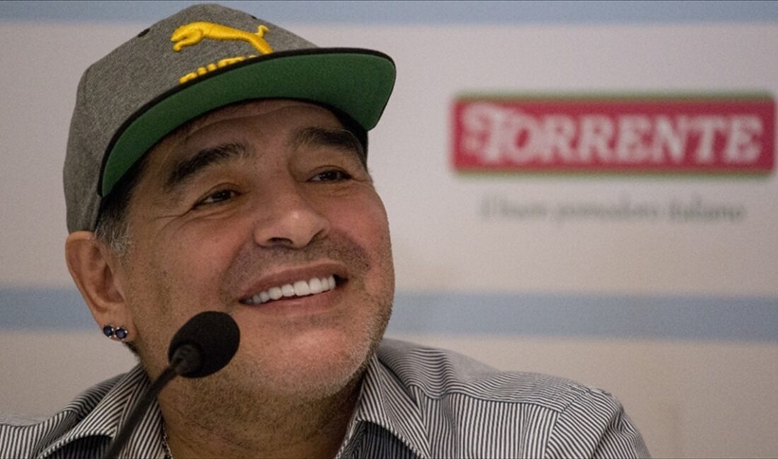 Futbol efsanesi Maradona vefatının 3. yılında anılıyor Geçirdiği kalp krizi sonrası 25 Kasım 2020'de hayatını kaybeden Arjantinli