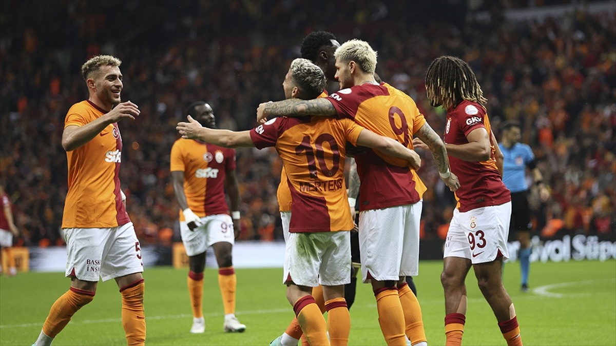 2023 yılında 44 resmi maça çıkan sarı-kırmızılılar, toplamda 99 kez