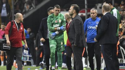 İSTANBUL (AA) – RAMS Park’ta oynanan Kasımpaşa m&uuml;cadelesinde Fall ile