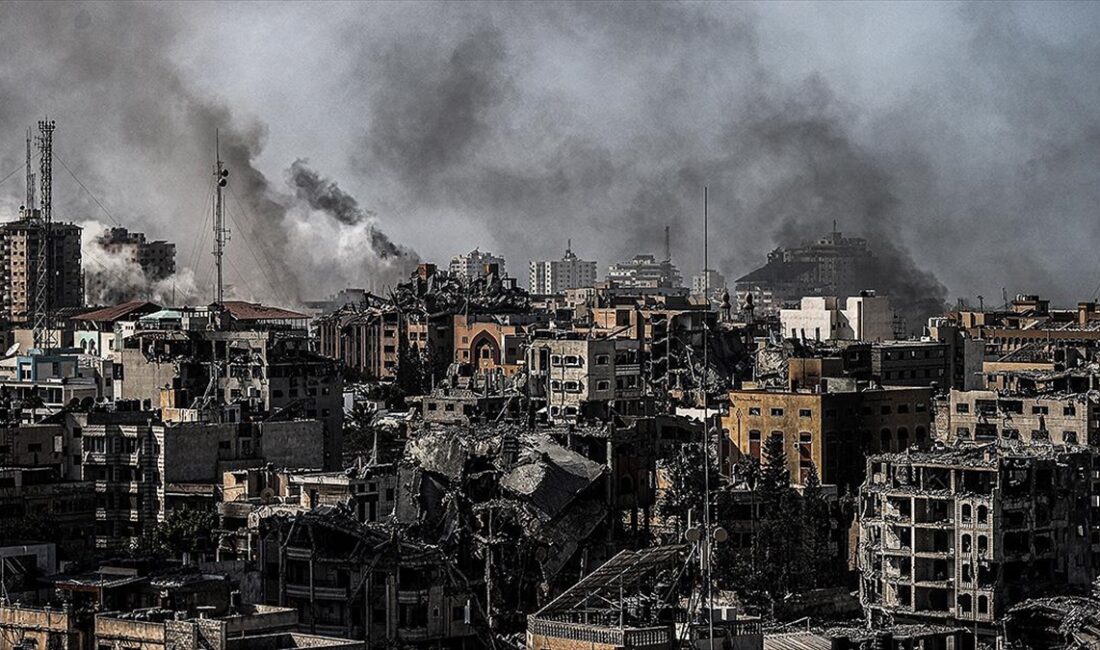 İsrail'in 34 gündür yoğun bombardıman altında tuttuğu Gazze Şeridi'ndeki hükümet