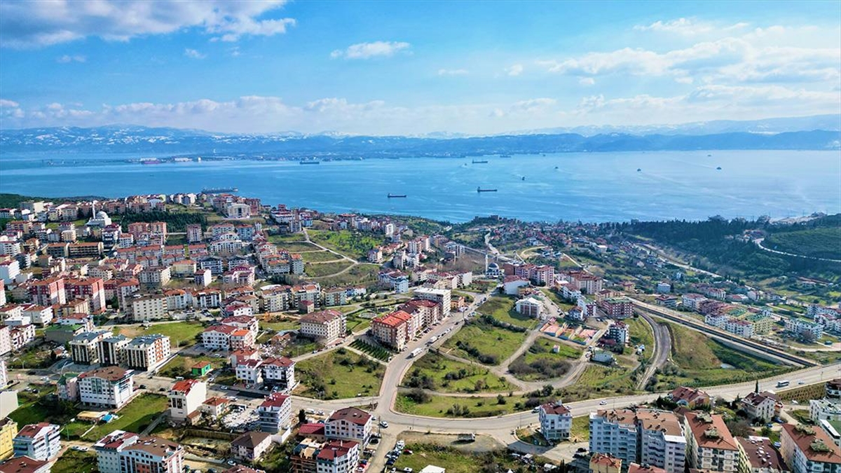 Kocaeli'nin Gebze ilçesinde olası afetlere hazırlıklı olunması amacıyla oluşturulan "Kara