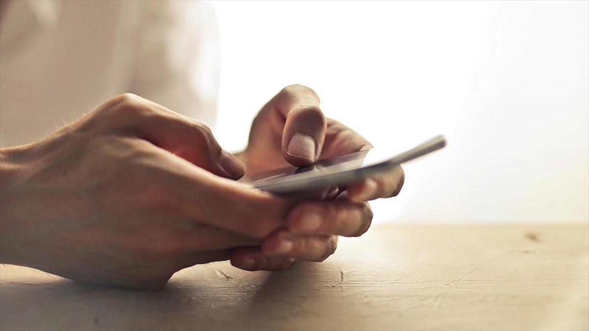 Gençlik ve Spor Bakanı Osman Aşkın Bak, yükseköğretim öğrencilerine yönelik