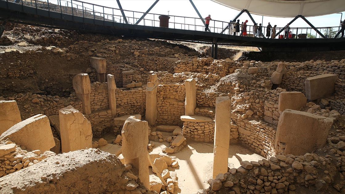 UNESCO Dünya Mirası Listesi'ndeki Göbeklitepe'de, okulların ilk ara tatilinde ziyaretçi