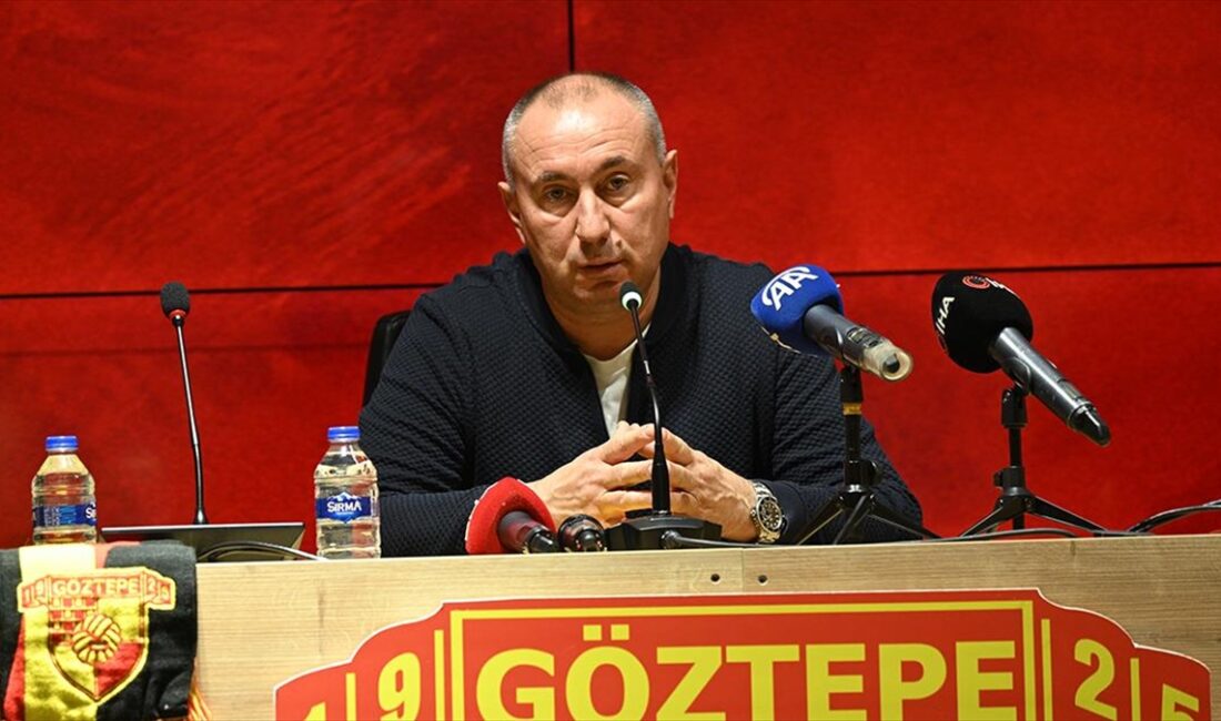 Trendyol 1. Lig ekiplerinden Göztepe'nin yeni teknik direktörü Stanimir Stoilov,