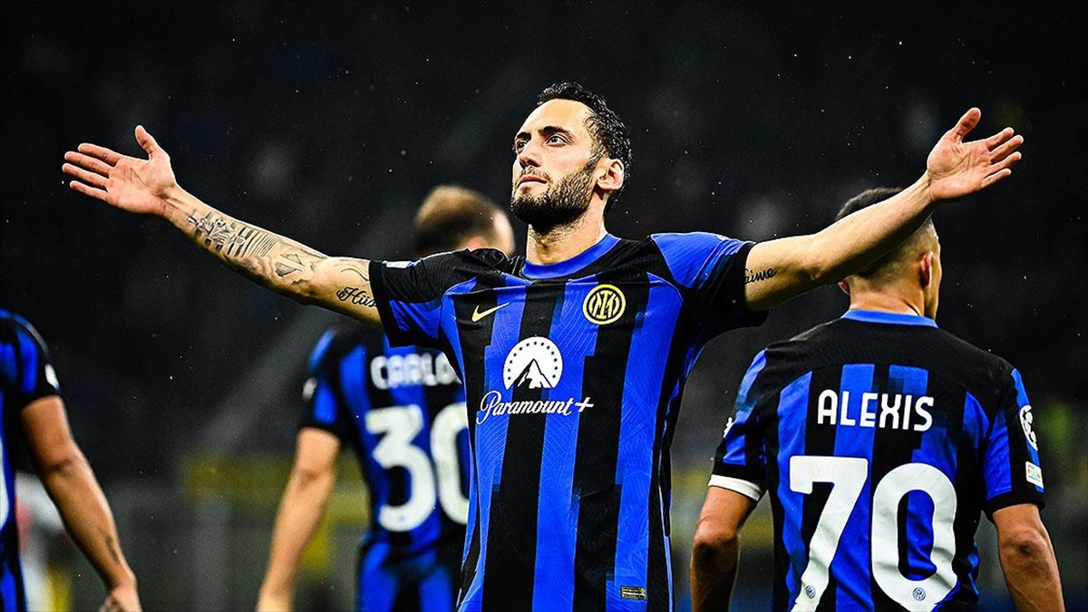 Avrupa'nın 5 büyük futbol ligi kabul edilen İngiltere (Premier Lig),
