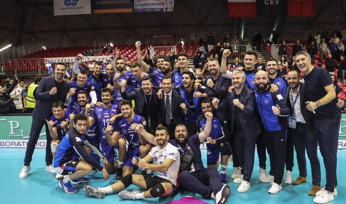 Halkbank Erkek Voleybol Takımı'nın başantrenörü Slobodan Kovac, İtalyan kulübü Gas