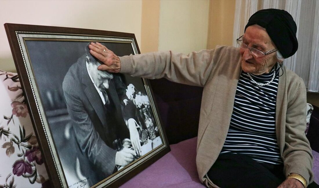 Gazi Mustafa Kemal Atatürk'ün 1925 yılında Şapka İnkılabı için Kastamonu'ya