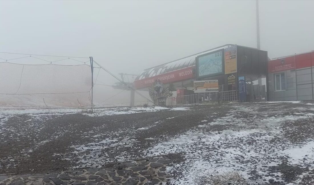 İç Anadolu'nun en yüksek dağı Erciyes'te, kar yağışı etkisini sürdürüyor.
