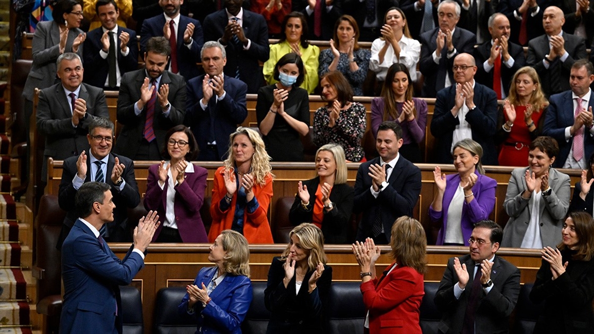 İspanya'da 23 Temmuz'da yapılan erken genel seçimlerin ardından 16 Kasım'da