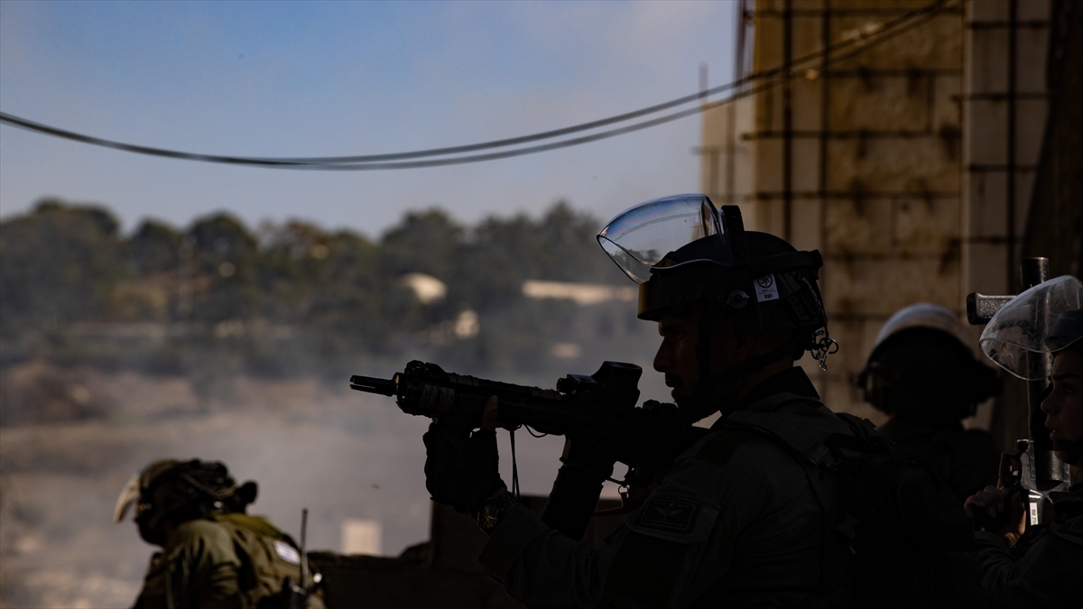 RAMALLAH (AA) – Sosyal medyada paylaşılan görüntülere göre, İsrail askeri