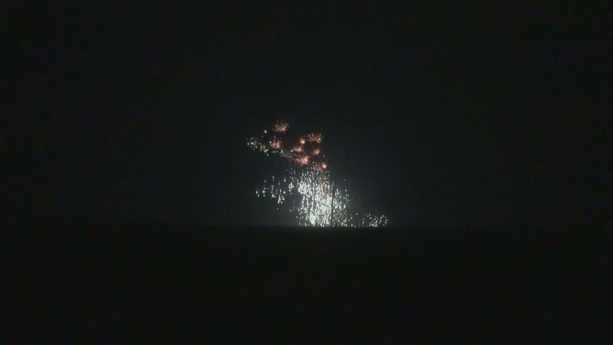İsrail ordusu Lübnan'ın güneyindeki sınır bölgelerine beyaz fosfor bombası ve