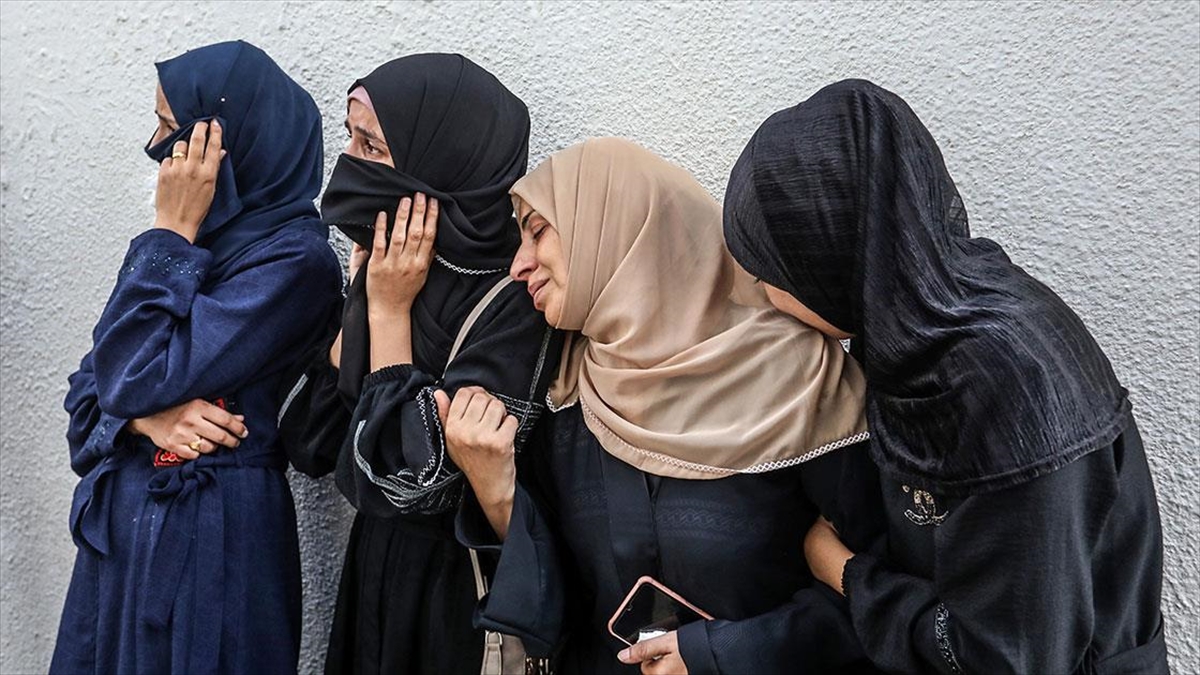 İsrail'in aralıksız devam eden ve hastanelerin de hedef alındığı Gazze