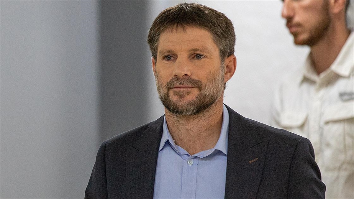 İsrail'in aşırı sağcı Maliye Bakanı Bezalel Smotrich, Gazze'deki Filistinlilerin gönüllü