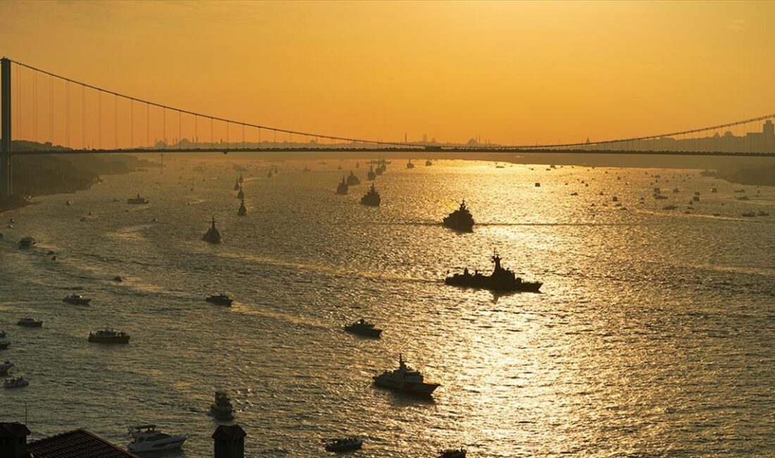 Cumhurbaşkanı Recep Tayyip Erdoğan'ın "stratejik mesajlar içeriyor" dediği Türk donanmasının,