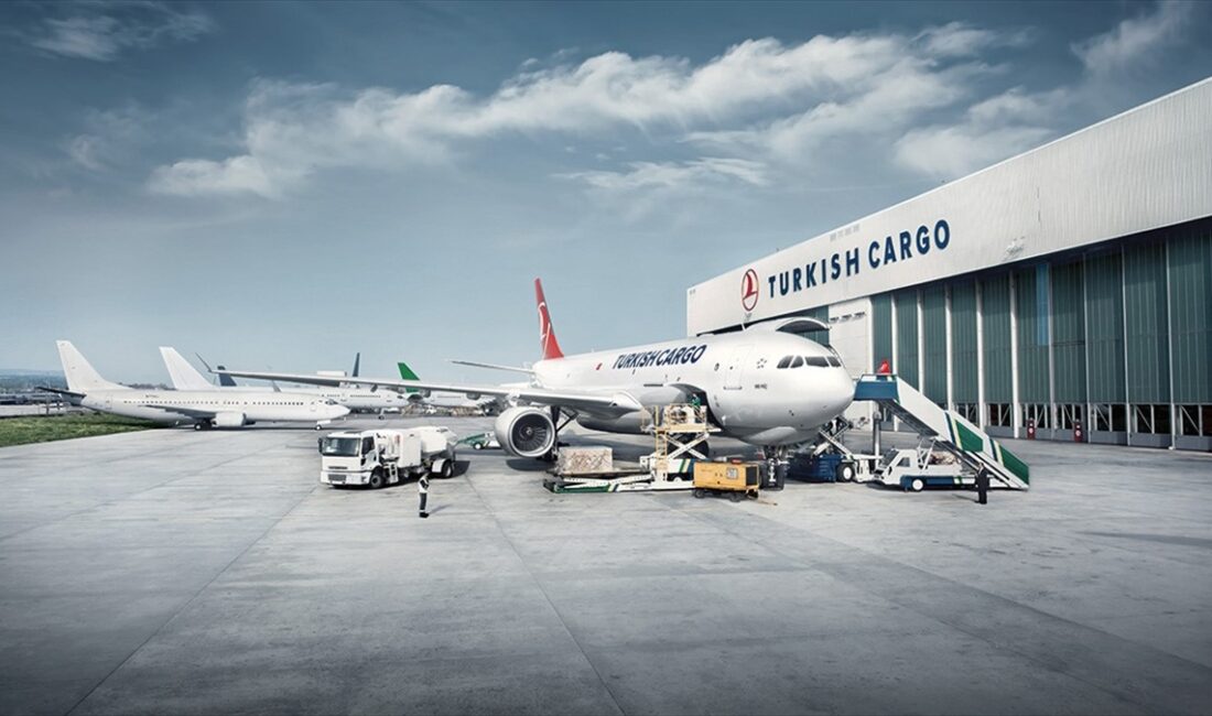 Bu yılın 9 ayında İstanbul'daki havalimanlarından düzenlenen geliş ve gidiş