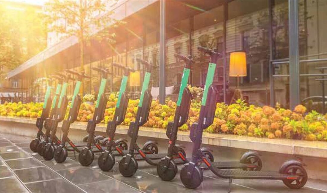 İstanbul Büyükşehir Belediyesi (İBB), kent sınırları içinde elektrikli skuter (e-skuter)