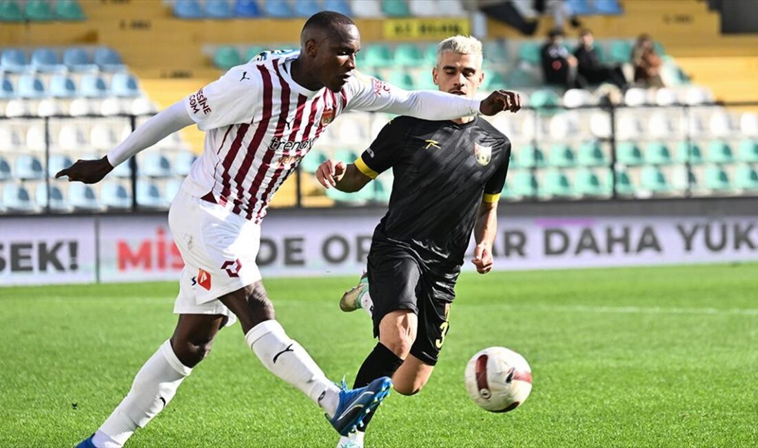 Trendyol Süper Lig'in 13. haftasında İstanbulspor, sahasında Atakaş Hatayspor'u 2-1