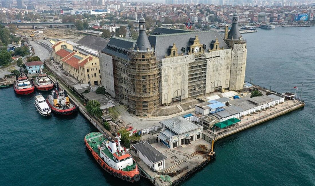 Tarihinin en kapsamlı restorasyon çalışmasının yapıldığı Haydarpaşa Garı'nın, bir filmdeki