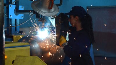 "İstihdam Atölyesi Meslek Kazandırma Programı" sayesinde CNC tezgah operatör ve