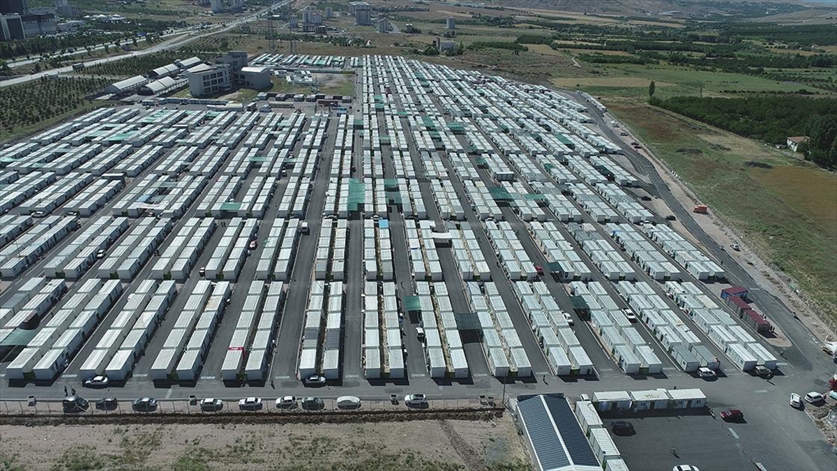 Malatya Büyükşehir Belediye Başkanı Selahattin Gürkan, Kahramanmaraş merkezli depremlerden etkilenen