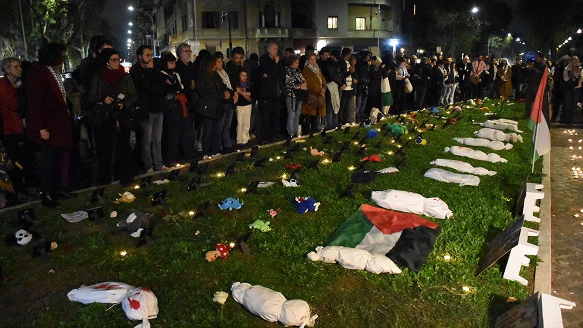 İtalya'nın başkenti Roma'da yapılan etkinlikle İsrail'in Gazze Şeridi'ne yönelik saldırılarında