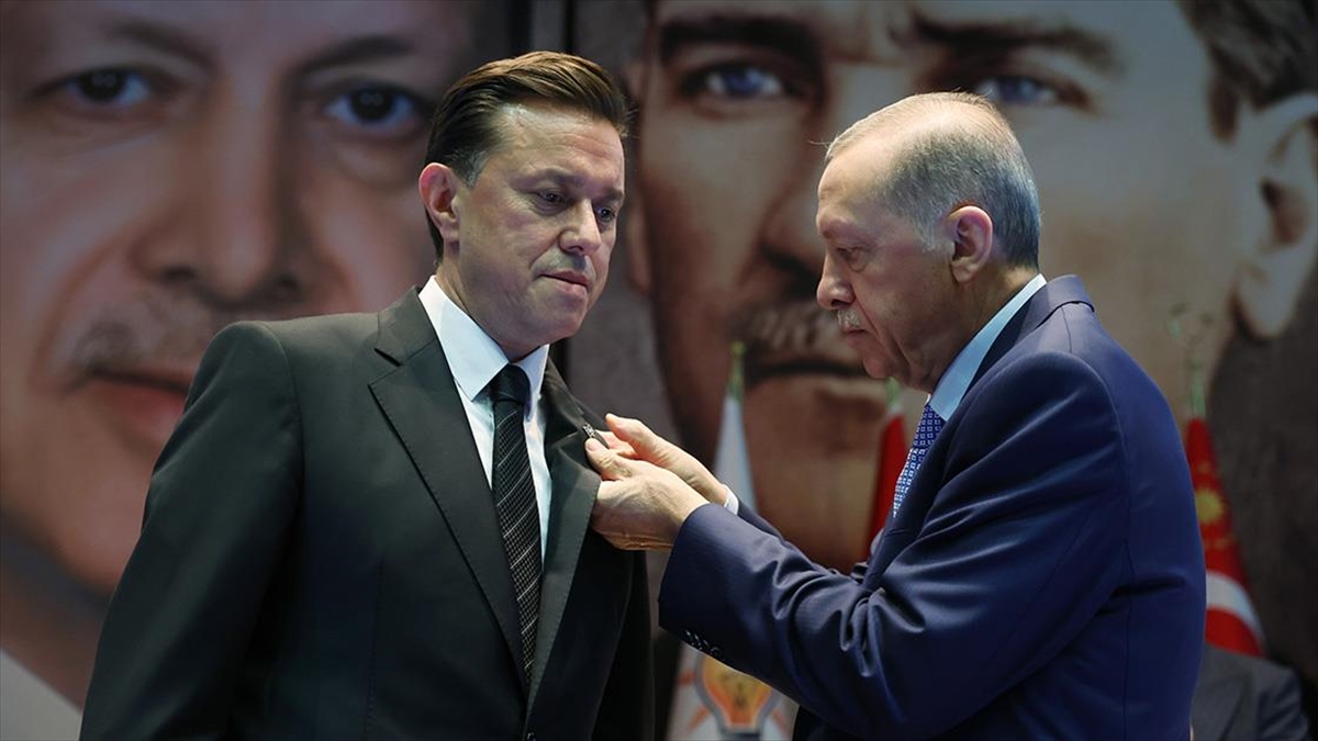 İYİ Partiden istifa eden Eskişehir Milletvekili İdris Nebi Hatipoğlu, AK