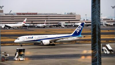 Japonya'nın en büyük havayollarından All Nippon Airways (ANA), Kovid-19 sınırlamalarının