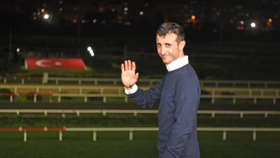 Türk jokey Gökhan Kocakaya, kariyerini ABD'de sürdürecek.