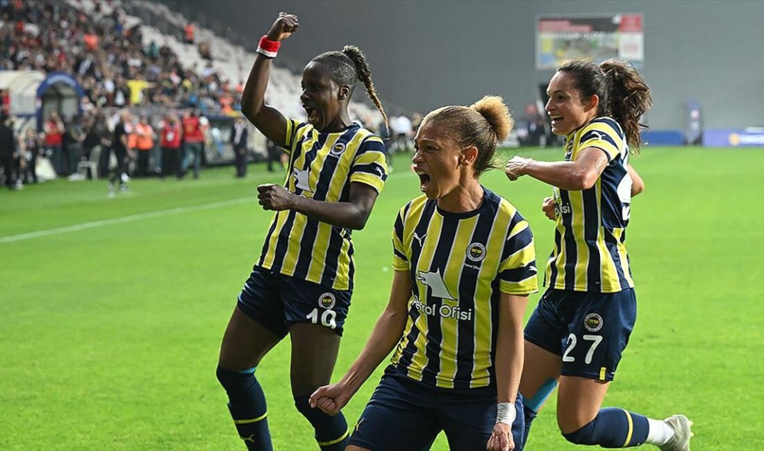 İSTANBUL (AA) – Ülker Stadı’nda saat 18.45’te başlayacak mücadeleyi hakem