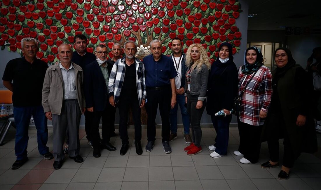 Akdeniz Üniversitesi Hastanesinde çeşitli yıllarda kalp nakli olan ve bir