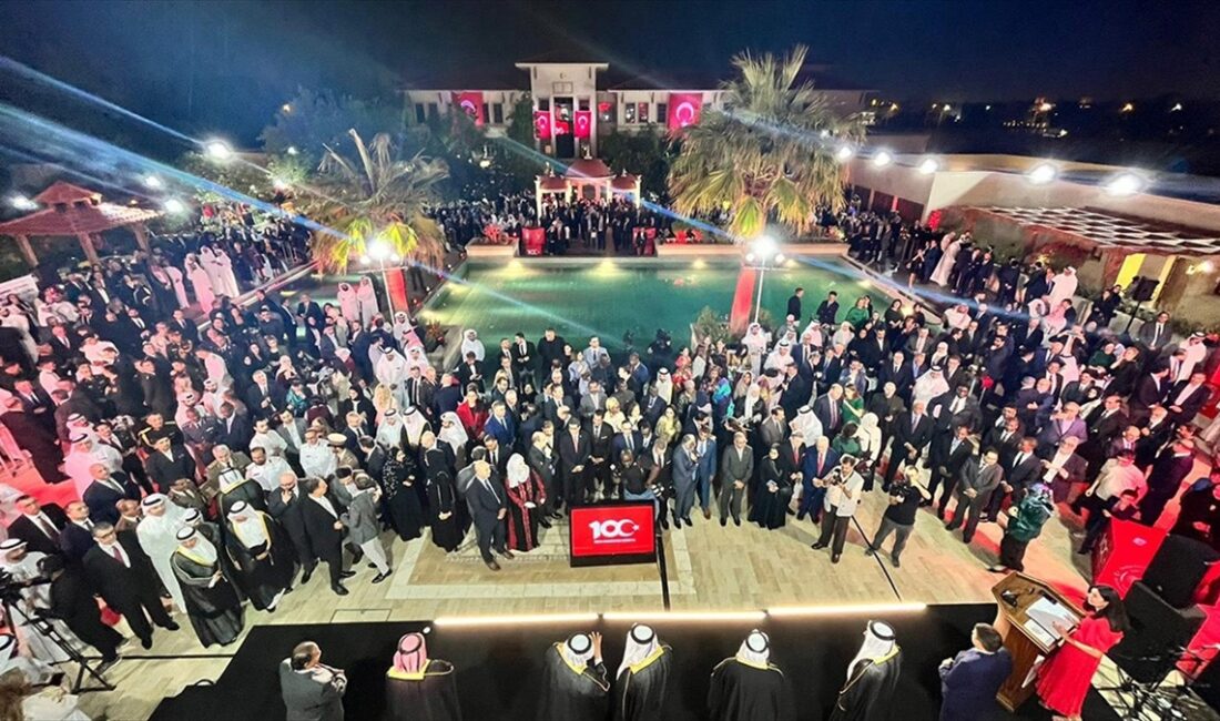 Katar’da Türkiye Cumhuriyeti'nin kuruluşunun 100. yılı kutlandı Türkiye Cumhuriyeti'nin 100. yılı kutlamaları kapsamında Türkiye'nin Doha Büyükelçiliği tarafından