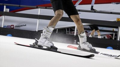 ANKARA (AA) – &Uuml;mitk&ouml;y Spor Kompleksi&rsquo;nin i&ccedil;inde faaliyete ge&ccedil;en Kayak