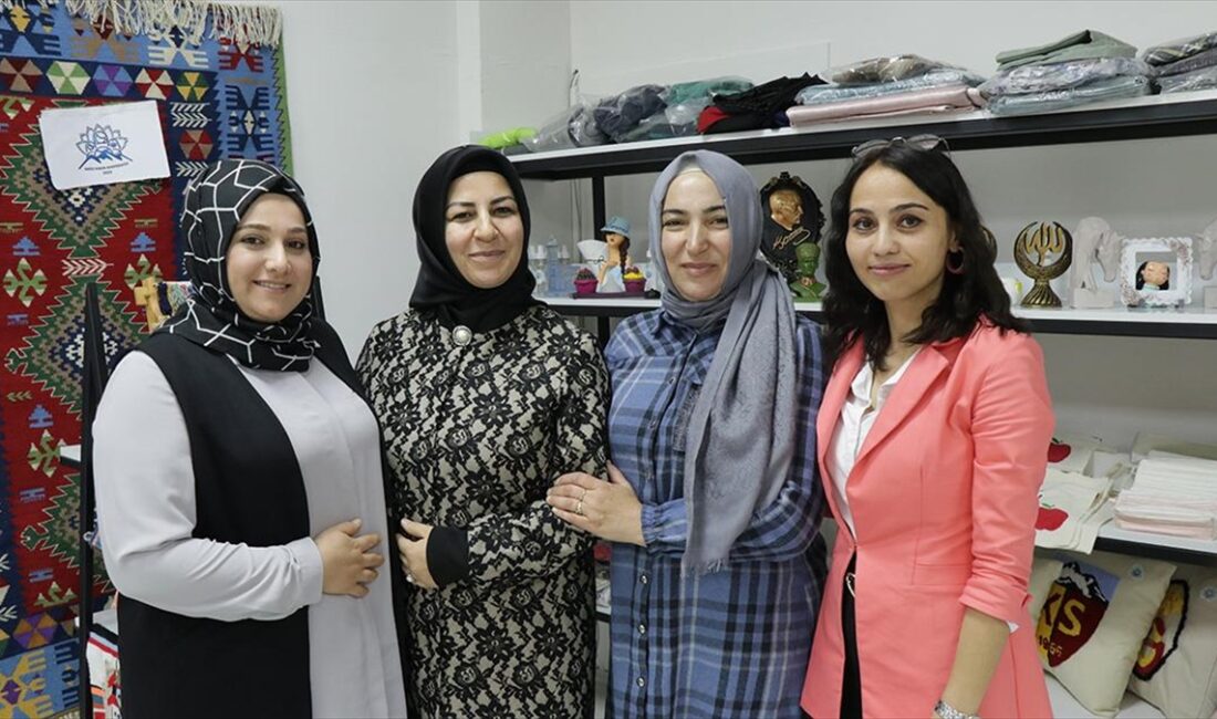 Kayseri'de yöneticisinden çalışanına kadınların bir araya gelerek kurduğu kooperatiflerde 460