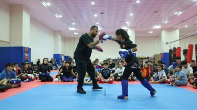 ANTALYA (AA) – GÜLSEM ADAM – Antalya'da ağabeyinin etkisiyle küçük