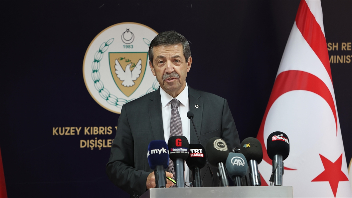 KKTC Dışişleri Bakanı Ertuğruloğlu, Yiğitler-Pile Yol Projesi'nin ara bölgedeki güzergahında