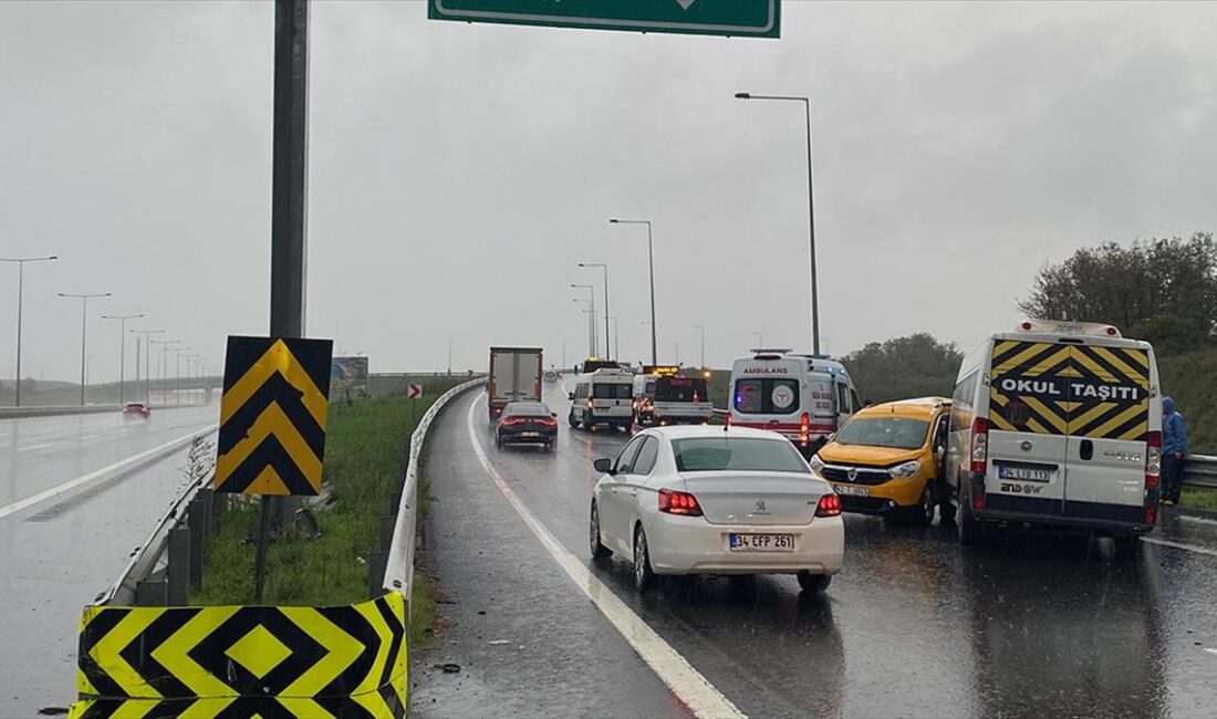 KOCAELİ (AA) – Otoyolun Ankara istikametinde seyreden A.Y. idaresindeki 34