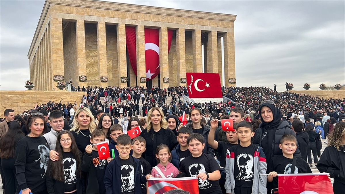 Samsun Mutluluğun Kanatları Derneğince, Atatürk Haftası dolayısıyla Anıtkabir'i görmemiş ve