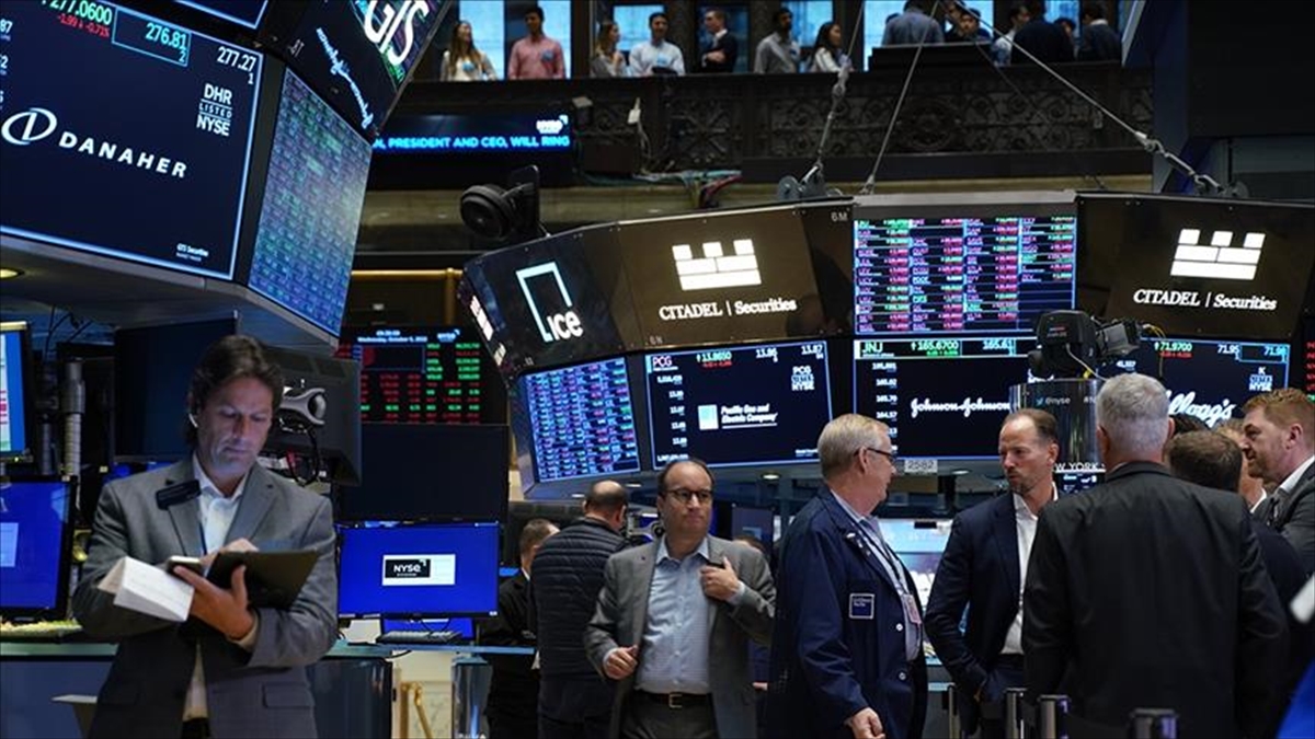 Küresel piyasalar, ABD Merkez Bankası (Fed) yetkililerinin sözle yönlendirmelerinin öne